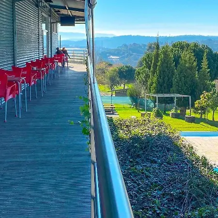 De Charme Avec Terrasse - 5 Pers, 2 Chambres, Espace Jardin - Api-1-52-1838 *