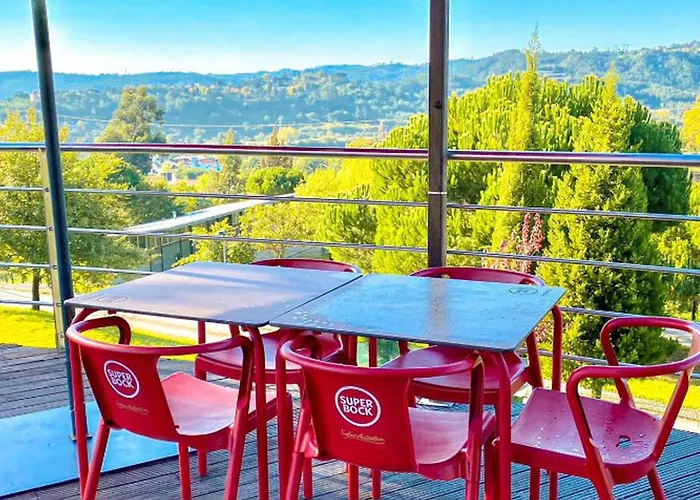 De Charme Avec Terrasse - 5 Pers, 2 Chambres, Espace Jardin - Api-1-52-1838 *